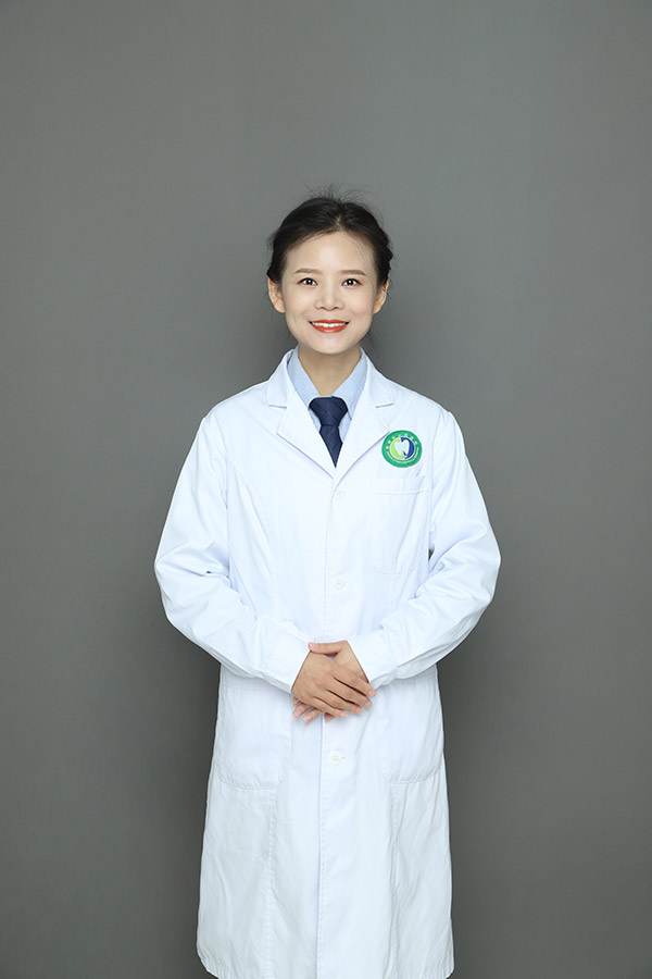 李莎