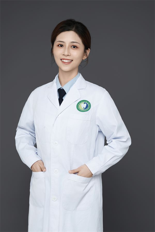 彭萌恬