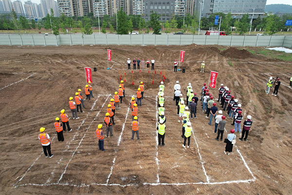 德陽(yáng)市第三人民醫(yī)院德陽(yáng)市疾病預(yù)防控制中心新建項(xiàng)目正式奠基
